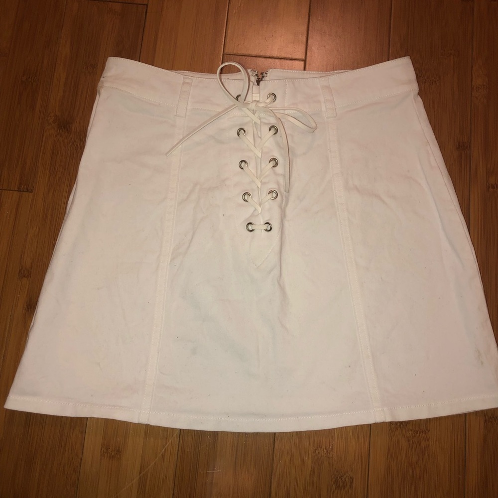 White forever 21 skirt